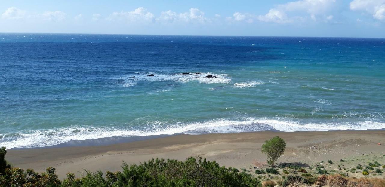 San Georgio * Tsoútsouros